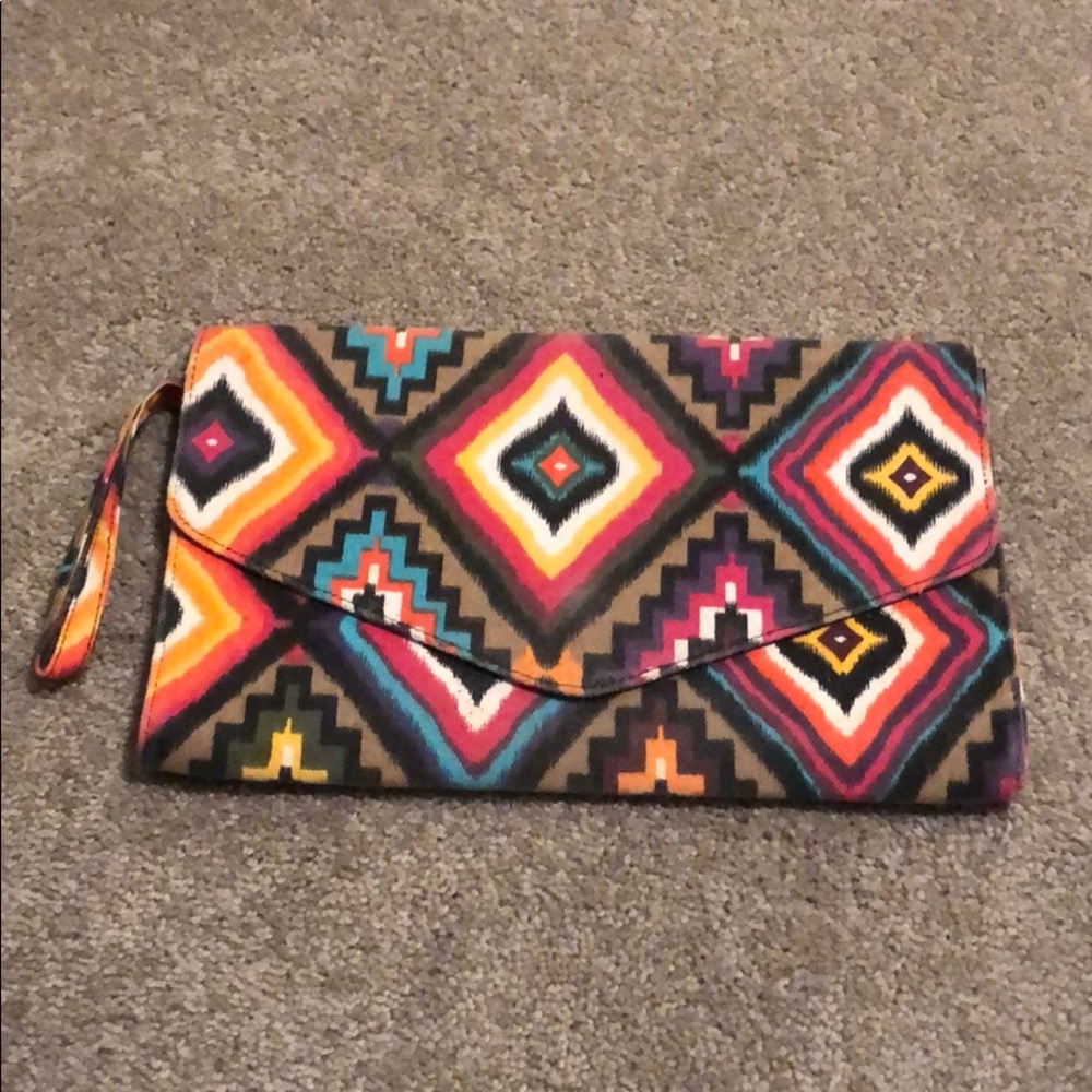 Wristlet/clutch